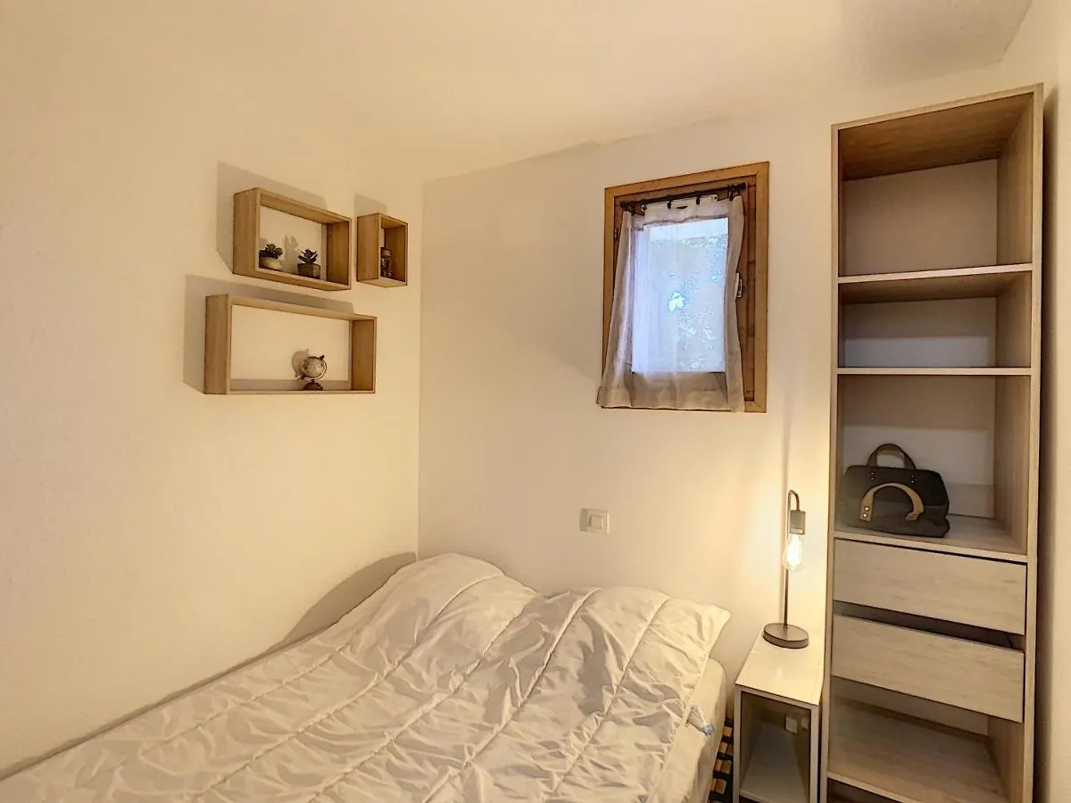 Charmant 2 Pieces + Coin Cabine, Proche Centre Combloux, Rdj, Terrasse, Parking Et Casier A Skis - Fr-1-560-69 Combloux
