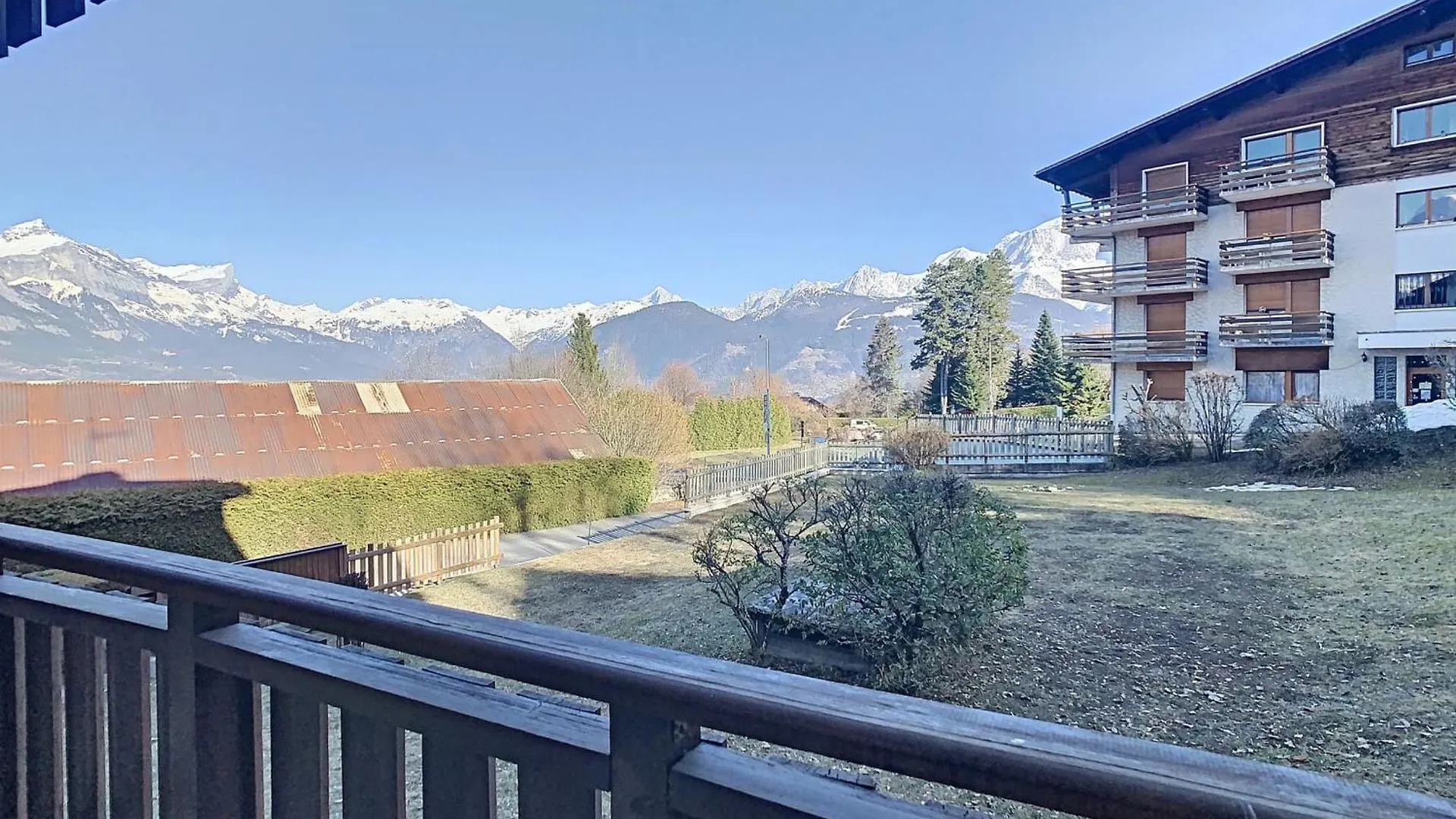 Charmant 2 Pieces + Coin Cabine, Proche Centre Combloux, Rdj, Terrasse, Parking Et Casier A Skis - Fr-1-560-69 France